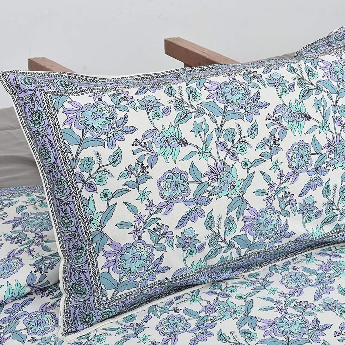 Aangan Phool – Ethnic Jaipuri Printed Bedsheet Set with Pillow Covers