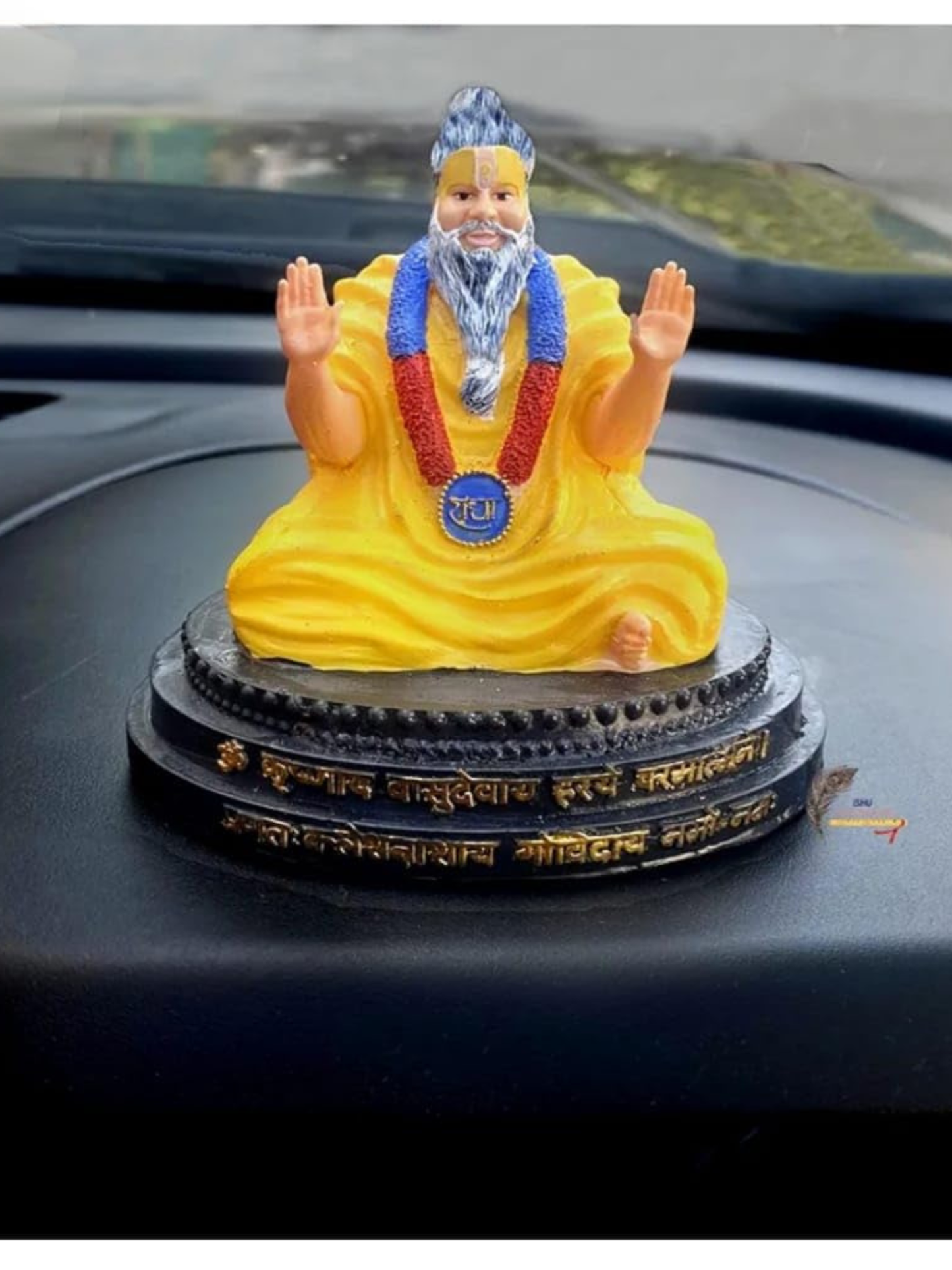 Premanand ji Maharaj Blessing Idol