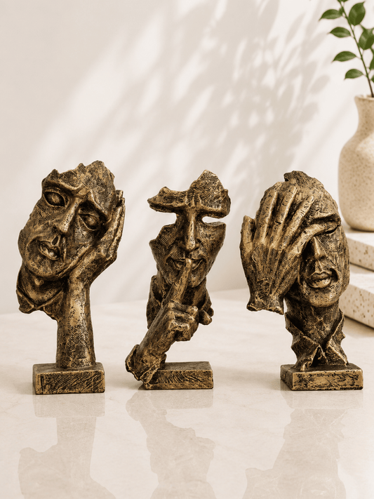 3 Thinker Statue