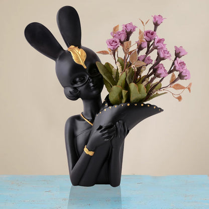 Flora Noir